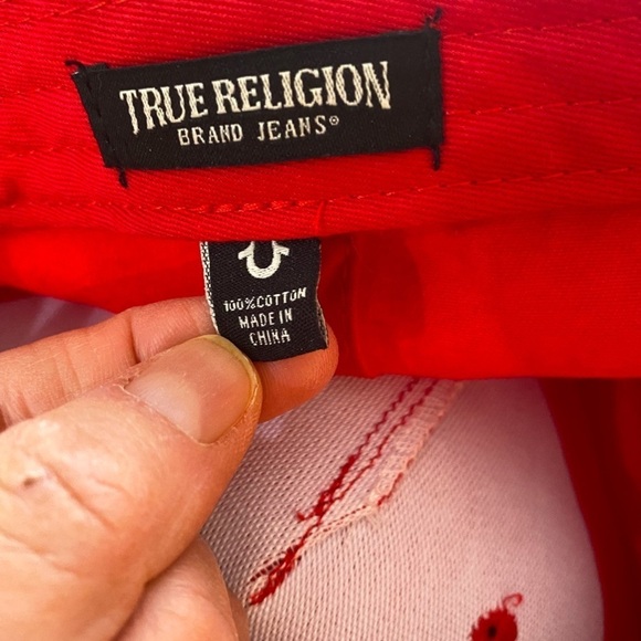 True Religion Men's Snapback Baseball Cap Hat Circle Embroidered Logo Red Black - Picture 3 of 7